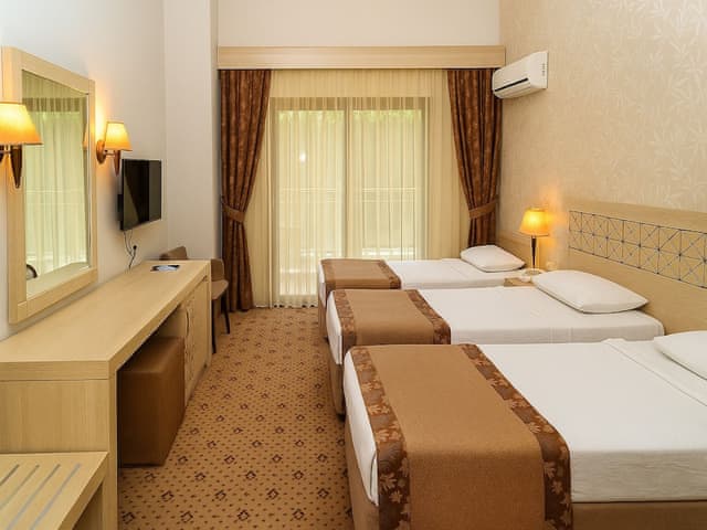 Standard Triple Room, Balcony