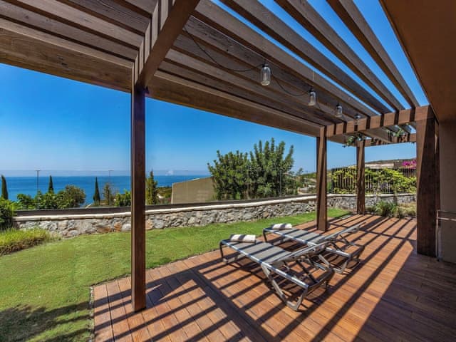 Ridge Terrace Family Sea View
