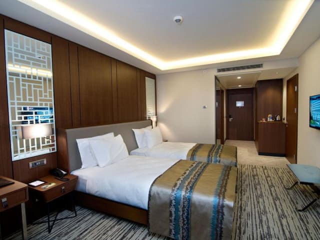 Standard Double or Twin Room, Atrium View