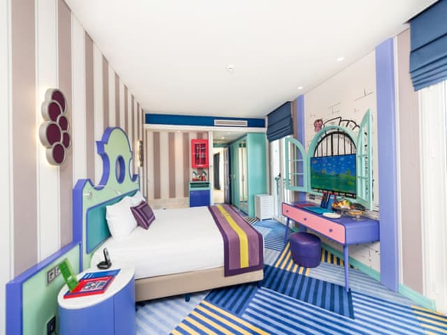 Suite, 1 King Bed, Terrace