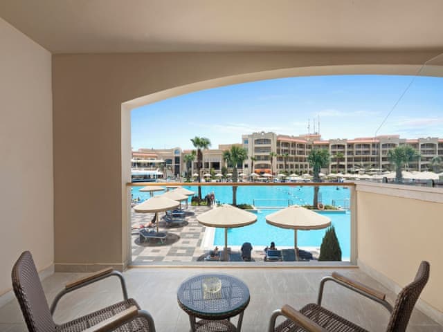 Deluxe Double Pool View Room