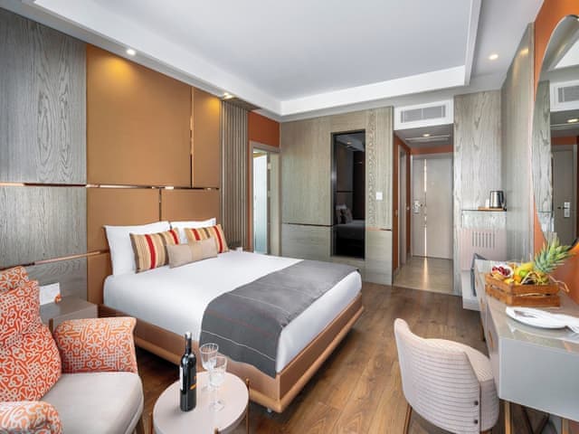 Family Room, 2 Bedrooms