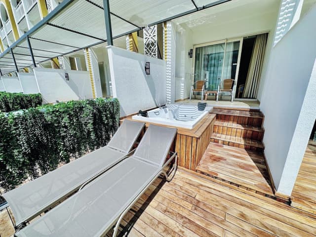 Standard Room, Jetted Tub, Partial Sea View