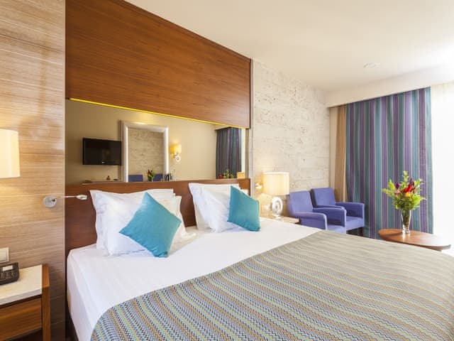 Standard Double Room, Partial Sea View