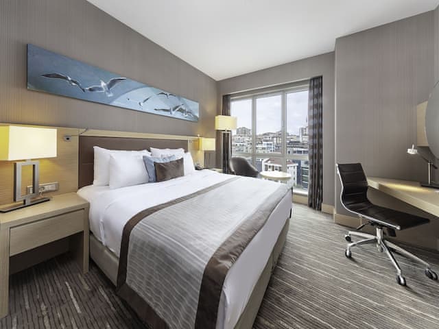 Superior Room, 1 Bedroom, City View