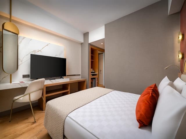 Main Building Suite Sea View