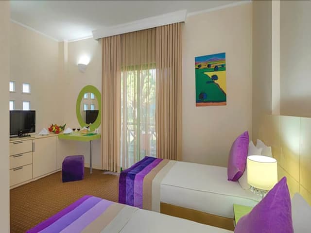 Family Room, Multiple Beds