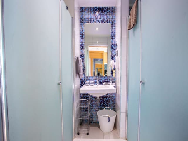 Deluxe Suite, 1 Double Bed, Sea View, Poolside