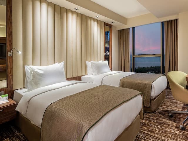 Standard Room, 2 Twin Beds, City View