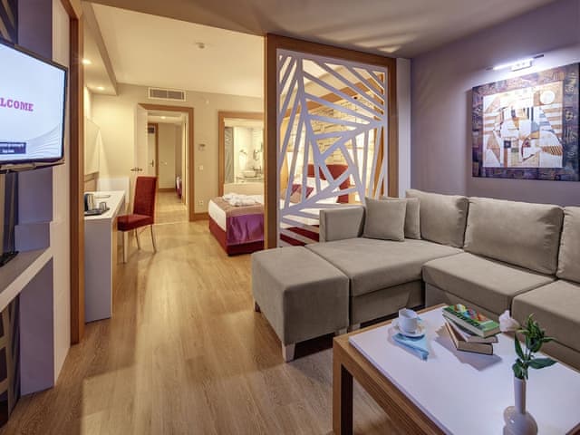 Family Room, Garden View