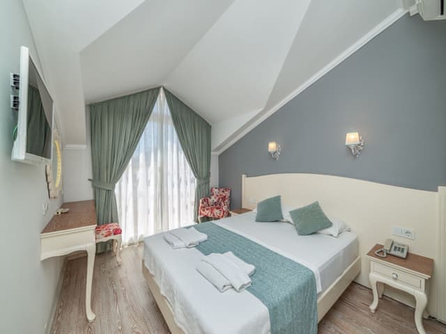 Superior Room with Balcony Garden or Pool View