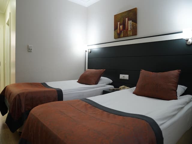 Standart İki Yataklı Oda