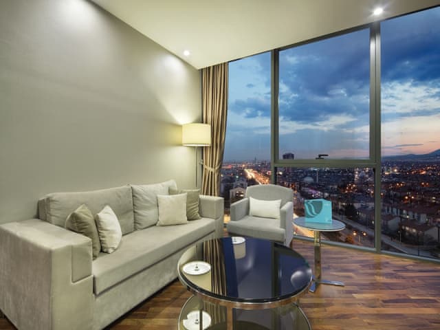 Suite, 1 King Bed, Non Smoking