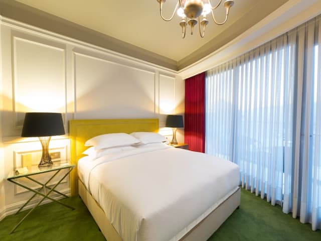 Deluxe Room, 1 King Bed