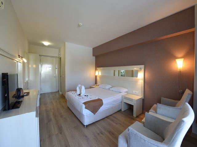 Standard Double or Twin Room, Pool View