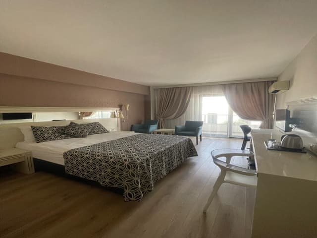 Standard Double or Twin Room, Pool View