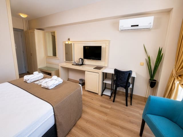 Double or Twin Room, Garden View