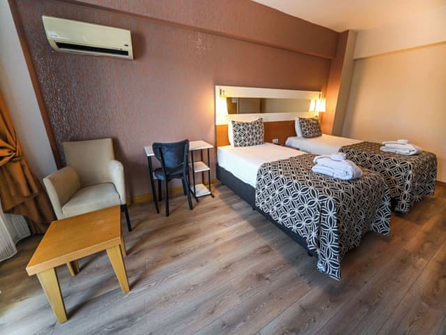 Delüks Dört Kişilik Oda