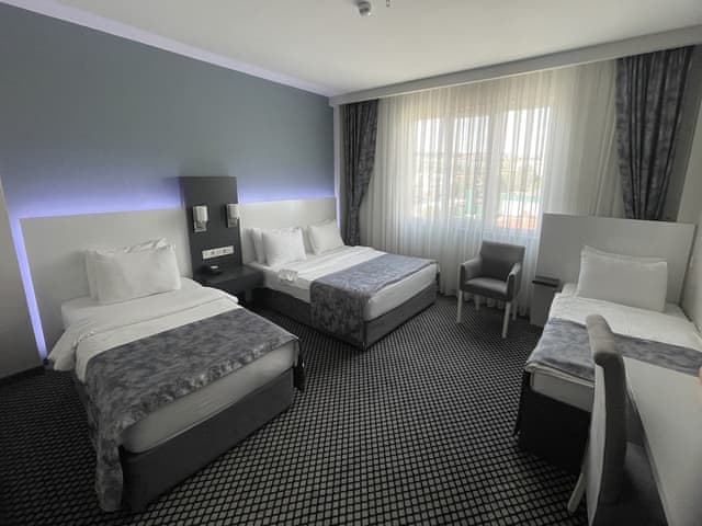 Standart Dört Kişilik Oda