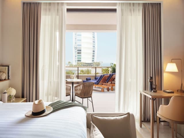 Club Room (Ocean Terrace)