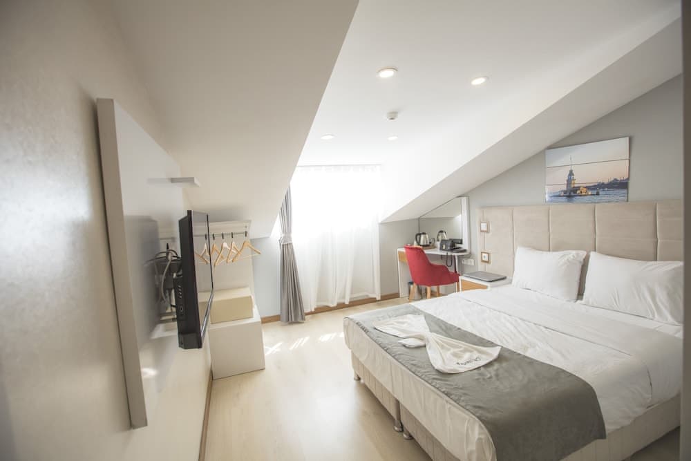 Express Inci Airport Hotel