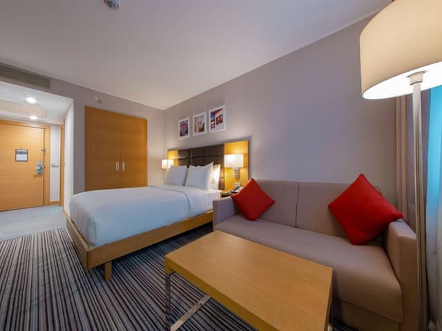 Family Room, 1 Queen Bed