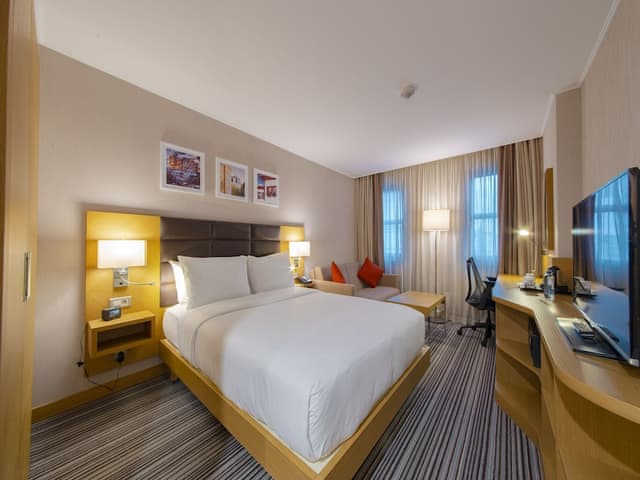 Family Room, 1 Queen Bed