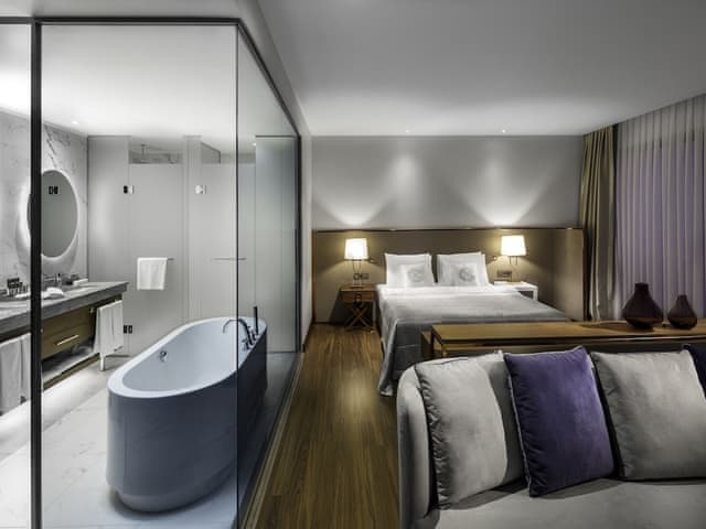 Suite, Corner (Golden Horn View)