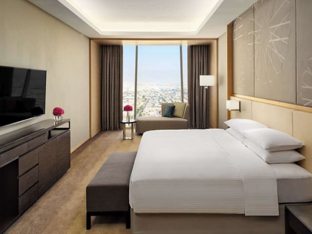 Club Room, 1 King Bed