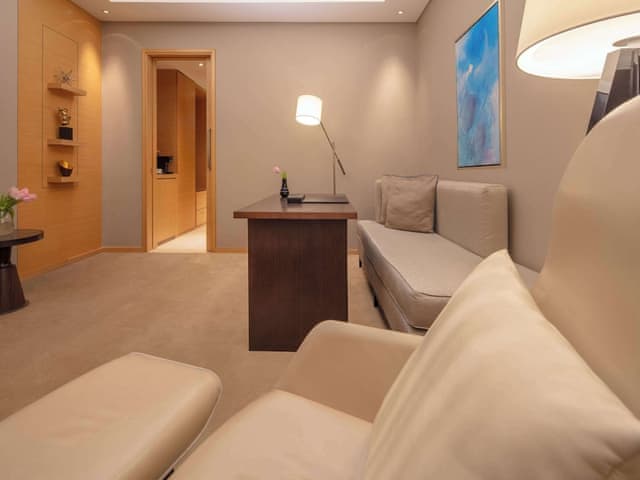 Premier Room, 1 King Bed