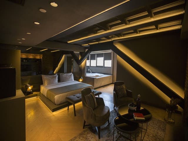 Junior Suite, Jetted Tub