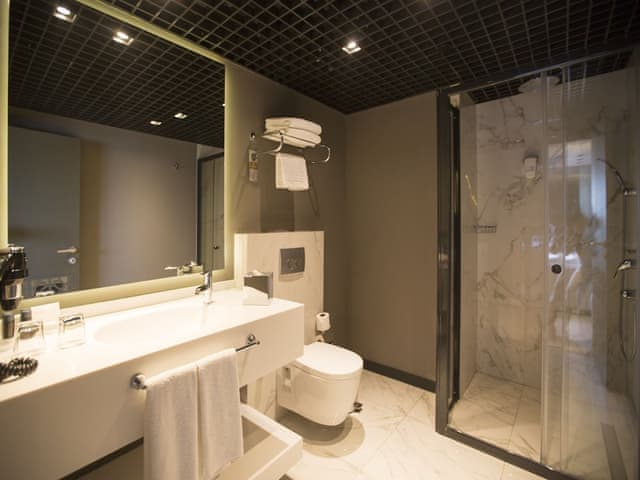 Junior Suite, Jetted Tub