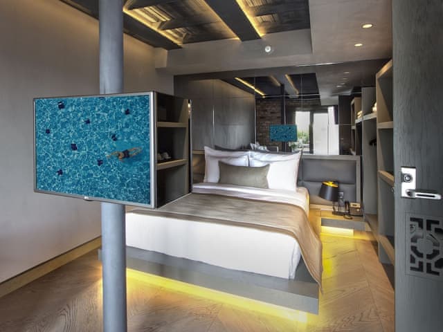 Junior Suite, Jetted Tub