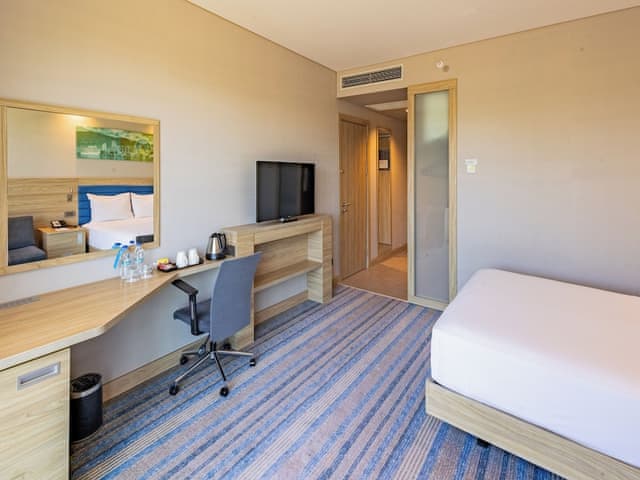 Room, 1 Queen Bed with Sofa bed, Non Smoking