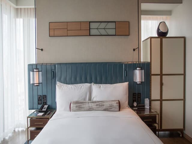 Fairmont Gold, Club Lounge Access, City View