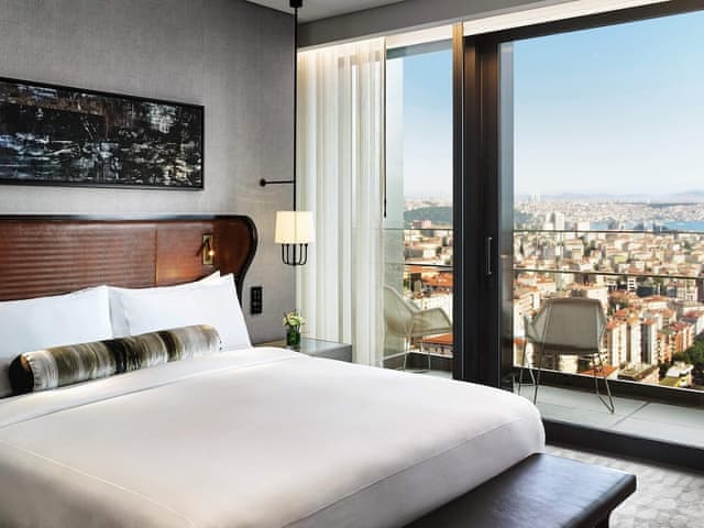 QUASAR 1 BEDROOM SUITE Bosphorus View King, Lounge Access