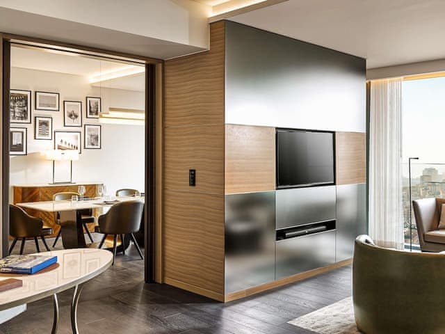 QUASAR 1 BEDROOM SUITE Bosphorus View King, Lounge Access