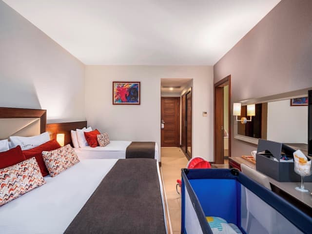 Family Room, 2 Bedrooms