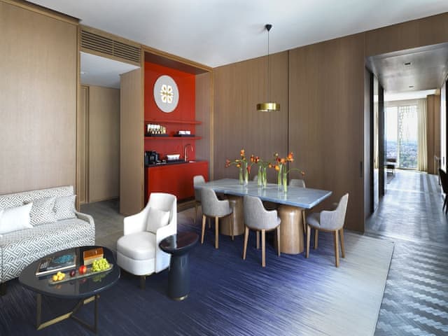 Suite, 1 King Bed, Non Smoking (Ambassador)