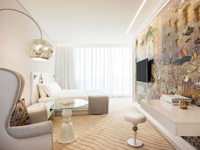 Standard Room, 1 King Bed