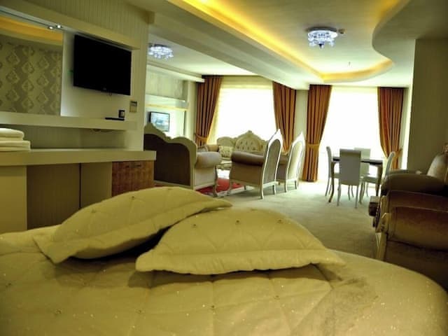 Deluxe Suite, 1 Bedroom, Non Smoking, City View