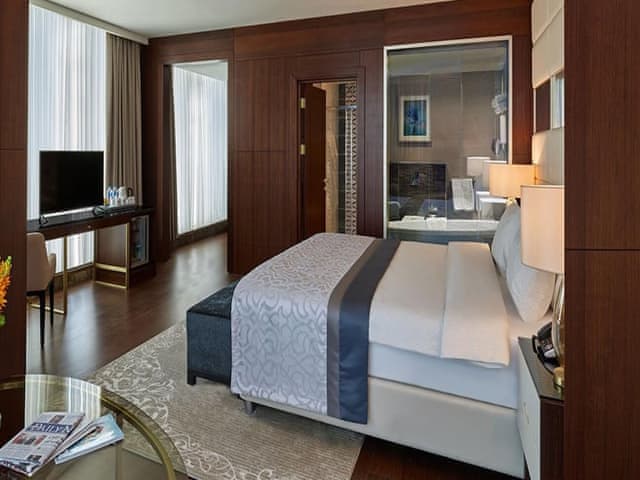 Suite with King Size Bed