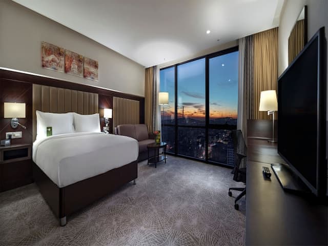 Family Room, 1 Queen Bed