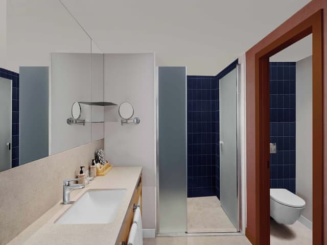 Suite, Sea View, Corner (Mixed Section)