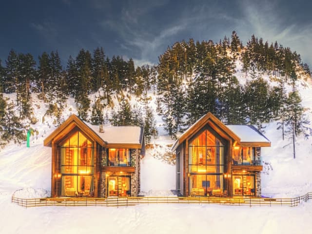 Luxury Villa, 4 Bedrooms, Mountain View