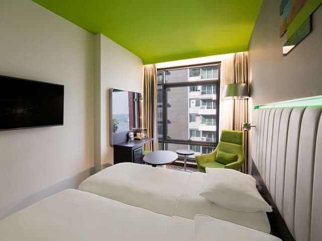 Superior Oda, Şehir Manzaralı