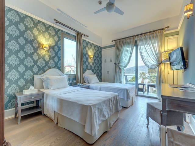 Deluxe Twin Room, Balcony