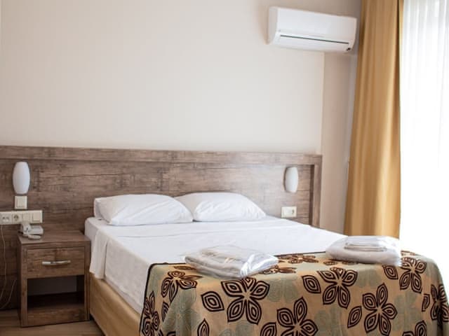 Standard Double Room, Partial Sea View