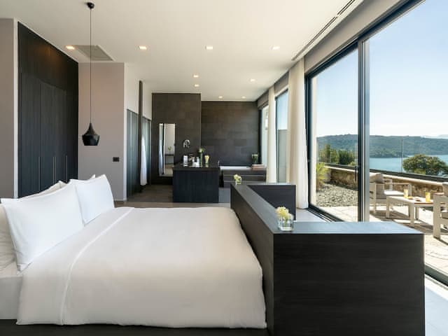 Junior Suite, 1 King Bed, Sea View (Balcony)