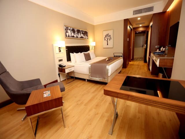 Room (Guest)